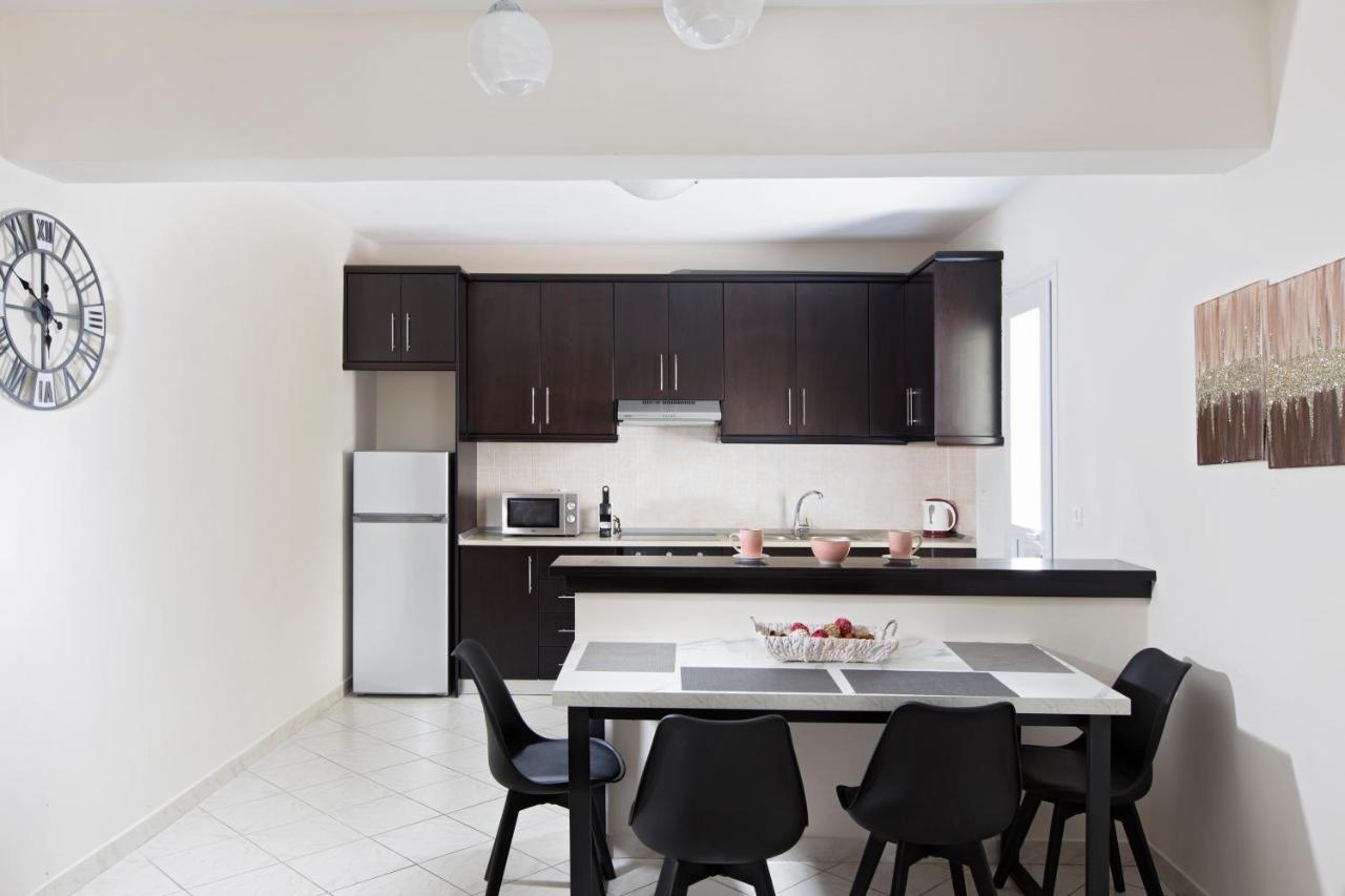 Kostas 2 Apartment Luaran gambar