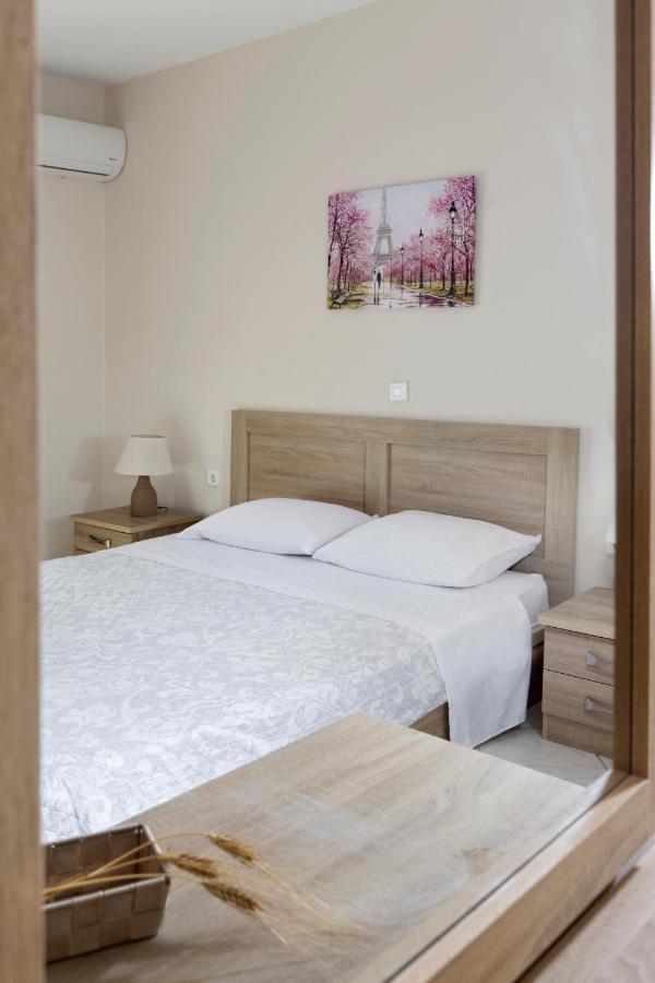 Kostas 2 Apartment Luaran gambar