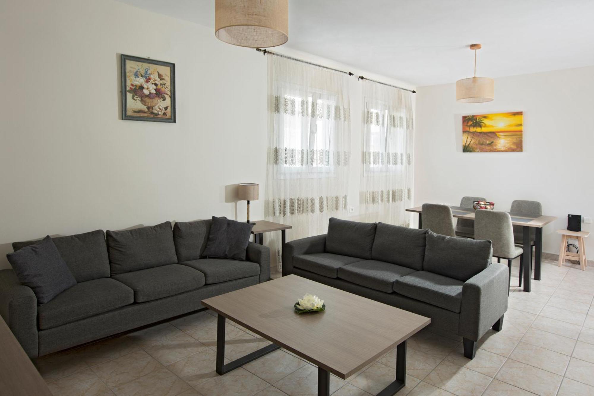 Kostas 2 Apartment Luaran gambar